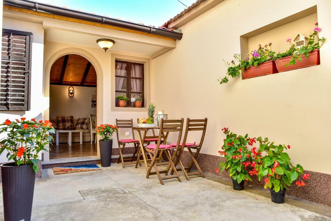 Apartman Mare Задар Екстериор снимка