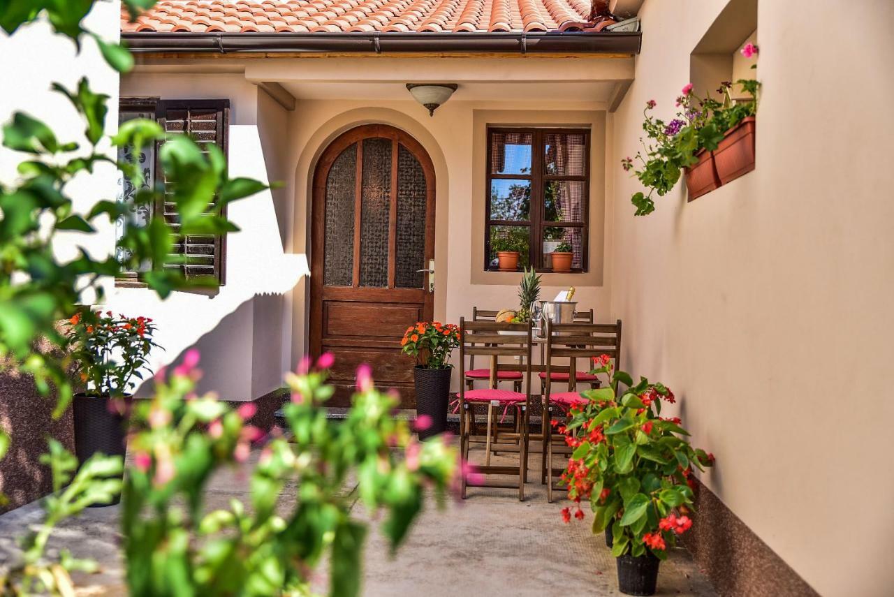 Apartman Mare Задар Екстериор снимка
